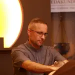 Knut Kunde bei der Massage